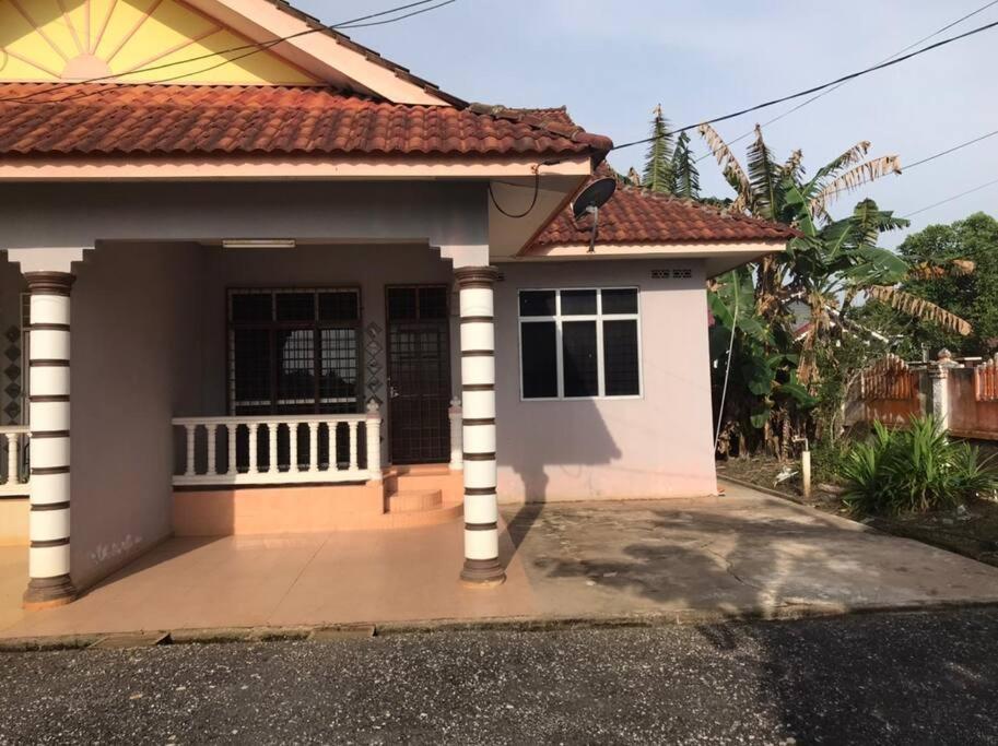 Homestay Che Mat Куала-Тренгану Экстерьер фото